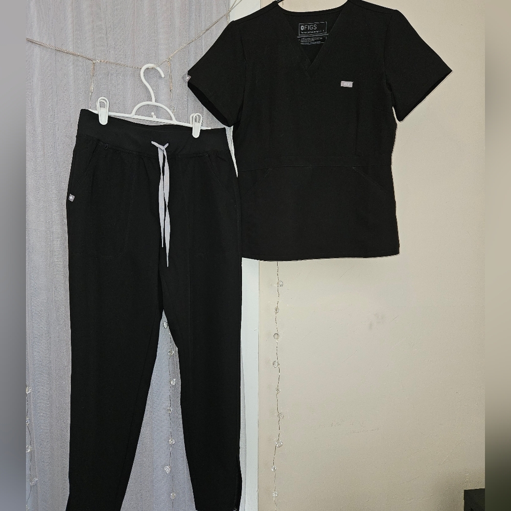 Black Women's Scrub Set